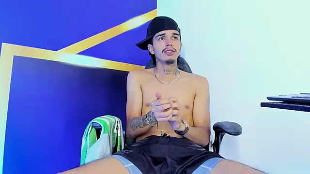 Show modela tayson_rigs na web-kameri