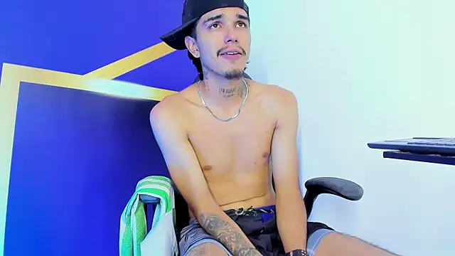 Show modela tayson_rigs na web-kameri