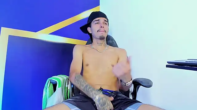 Show modela tayson_rigs na web-kameri