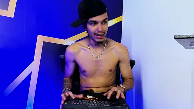 Show modela tayson_rigs na web-kameri