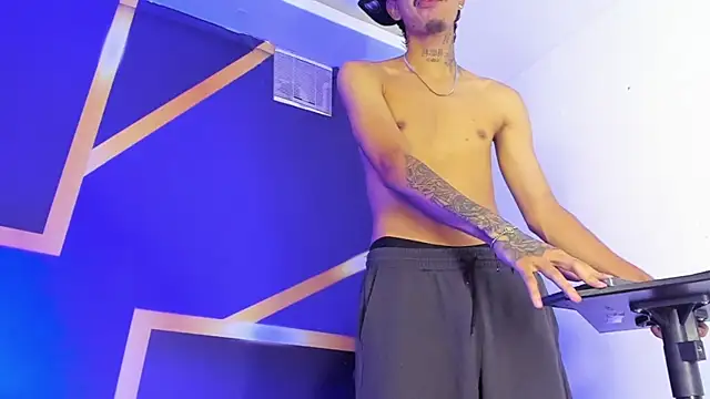 tayson_rigs Webcam show
