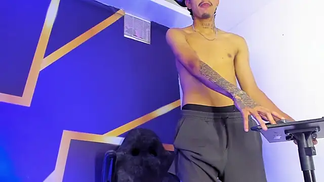 tayson_rigs Webcam Show
