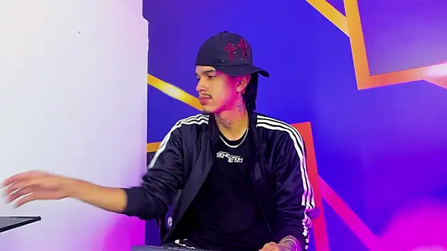 tayson_rigs 网络视讯表演