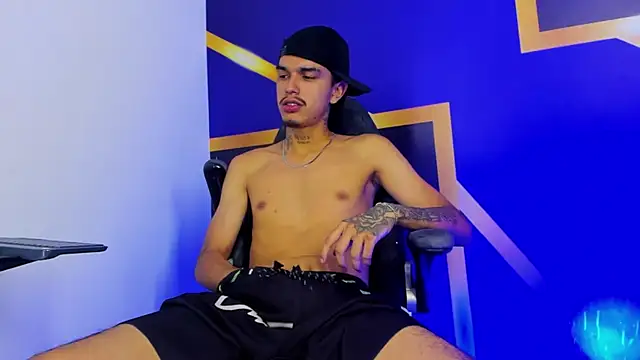 Show de tayson_rigs na webcam