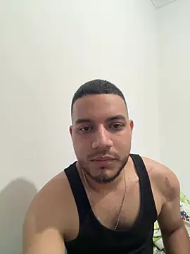 הופעת וובקאם של john_lopezzz