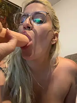 PlayWithUsXO 라이브 XXX 채팅