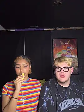 הופעת וובקאם של KingMoxuXXX