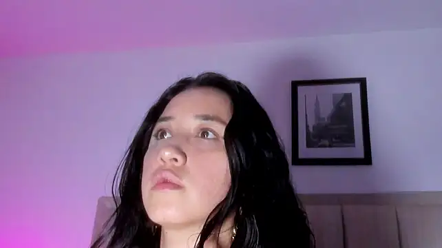 CatalinaSaanz_ Adlı Modelin Canlı XXX Sohbeti
