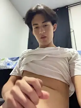 User_uwueyyey Show in webcam