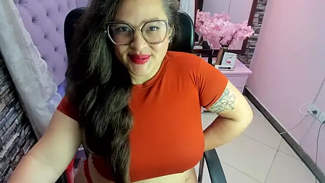SaraThonson_ Chat XXX live