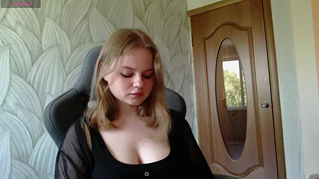 Nana_Moon1's Webcam Show