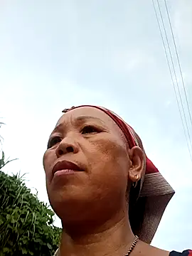 lylai18 在線直播表演