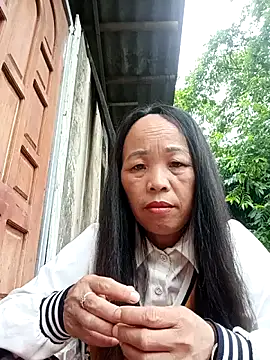 ห้องแชทสดของ lylai18