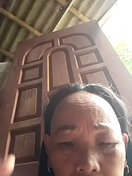lylai18 লাইভ চ্যাট রুম