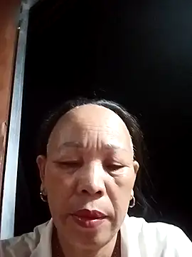 lylai18's Live XXX Chat