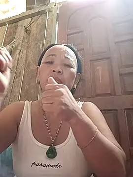 lylai18 Pertunjukan Webcam