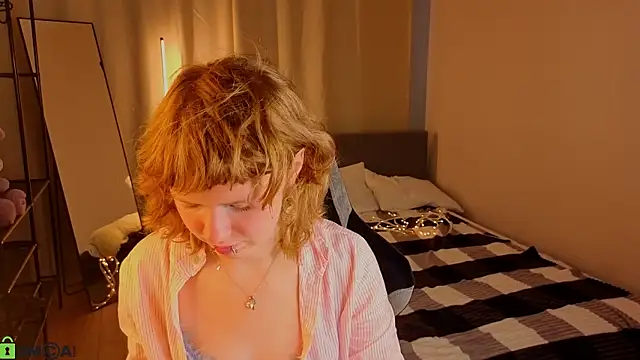 VioletDesiree Webcamshow
