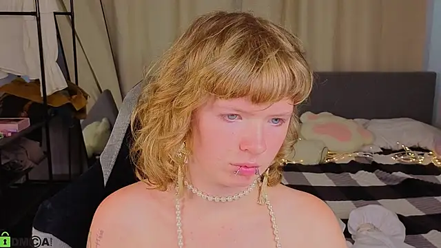 Chat XXX en directo de VioletDesiree