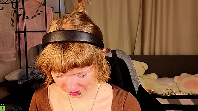 VioletDesiree's Live XXX Chat