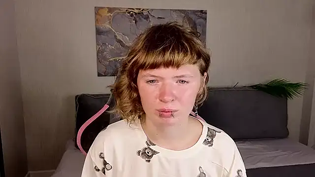XXX chat uživo modela VioletDesiree