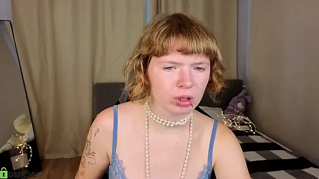 Chat XXX en directo de VioletDesiree