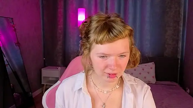 VioletDesiree Obrolan Langsung XXX