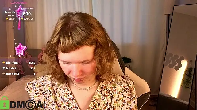 צ'אט XXX בשידור חי של VioletDesiree