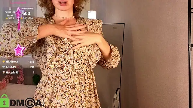 VioletDesireeのライブXXXチャット