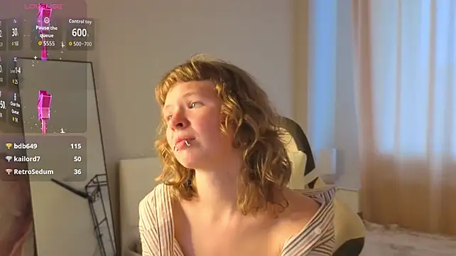VioletDesiree's Webcam Show