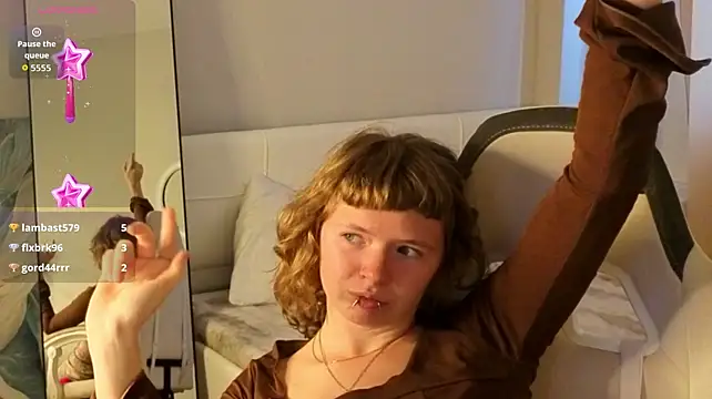צ'אט XXX בשידור חי של VioletDesiree