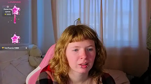 XXX chat uživo modela VioletDesiree