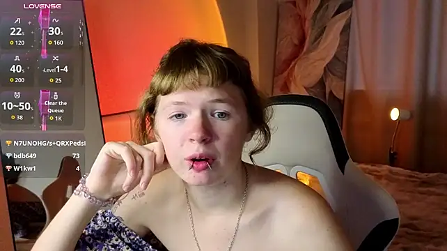 VioletDesiree's Live XXX Chat