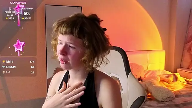 VioletDesiree's Live XXX Chat