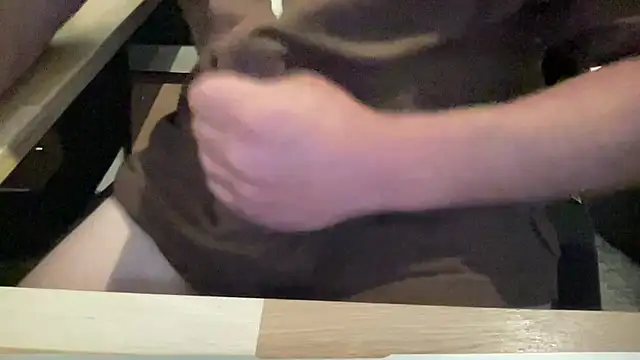 lars_lussurioso Show in webcam