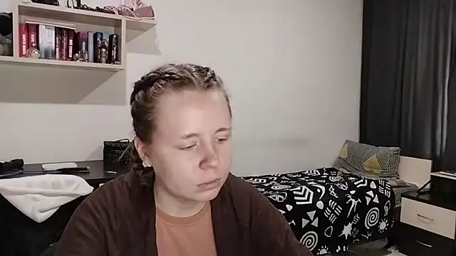 Czat XXX na żywo – YadaSteiner