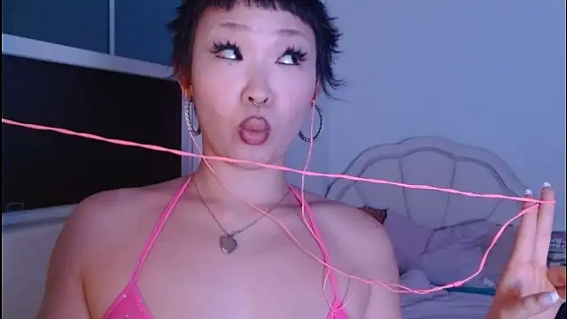 LLspinzz's Webcam Show