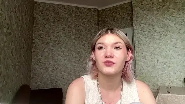 PearlyCafferky's Webcam Show