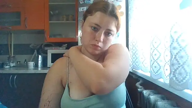 HottieLinaa Chat XXX in diretta