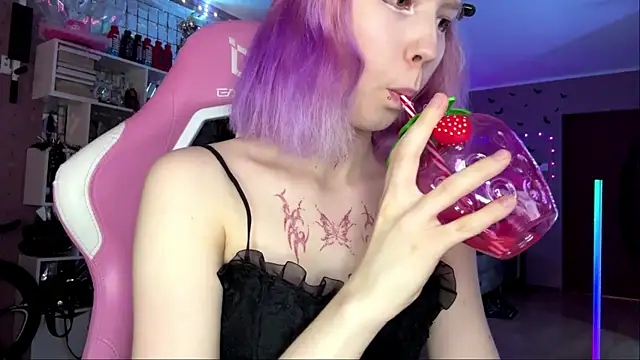 lonely_bunny Show in webcam
