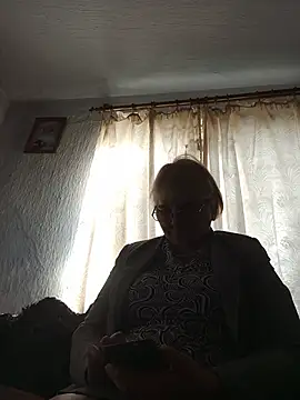 Elena_Beautiful784: διαδικτυακό σόου στην κάμερα