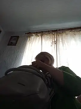 Elena_Beautiful784's Webcam Show