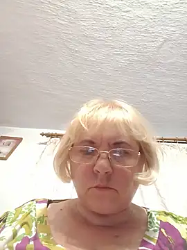 Elena_Beautiful784's Webcam Show