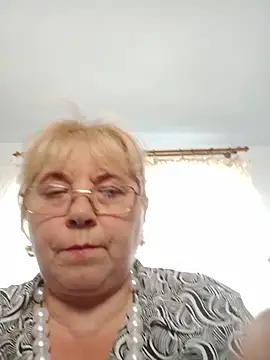 Elena_Beautiful784's Live XXX Chat