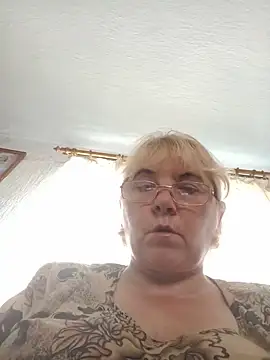 Elena_Beautiful784's Live XXX Chat