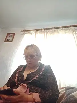 Elena_Beautiful784のライブXXXチャット
