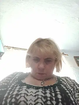 Chatroom XXX en direct de Elena_Beautiful784