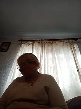 Elena_Beautiful784's Live XXX Chat