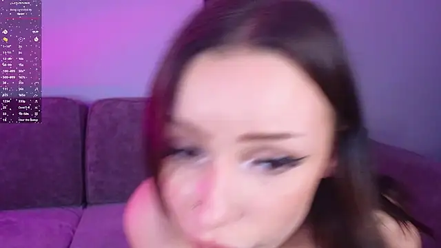 MayaPrattn Webbikameraesitys