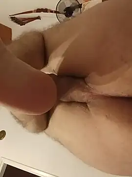 johnm97 Show in webcam