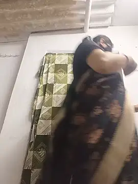 pyasiibhabhi2's Live XXX Chat